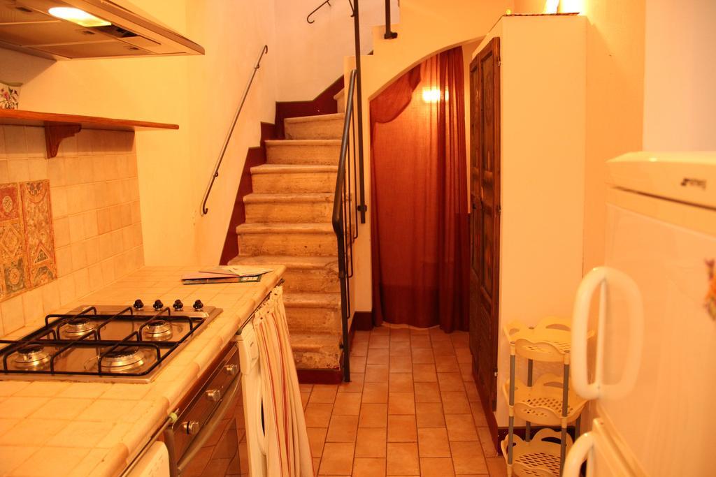 Delizioso Trilocale In Centro Apartamento Montemerano Quarto foto